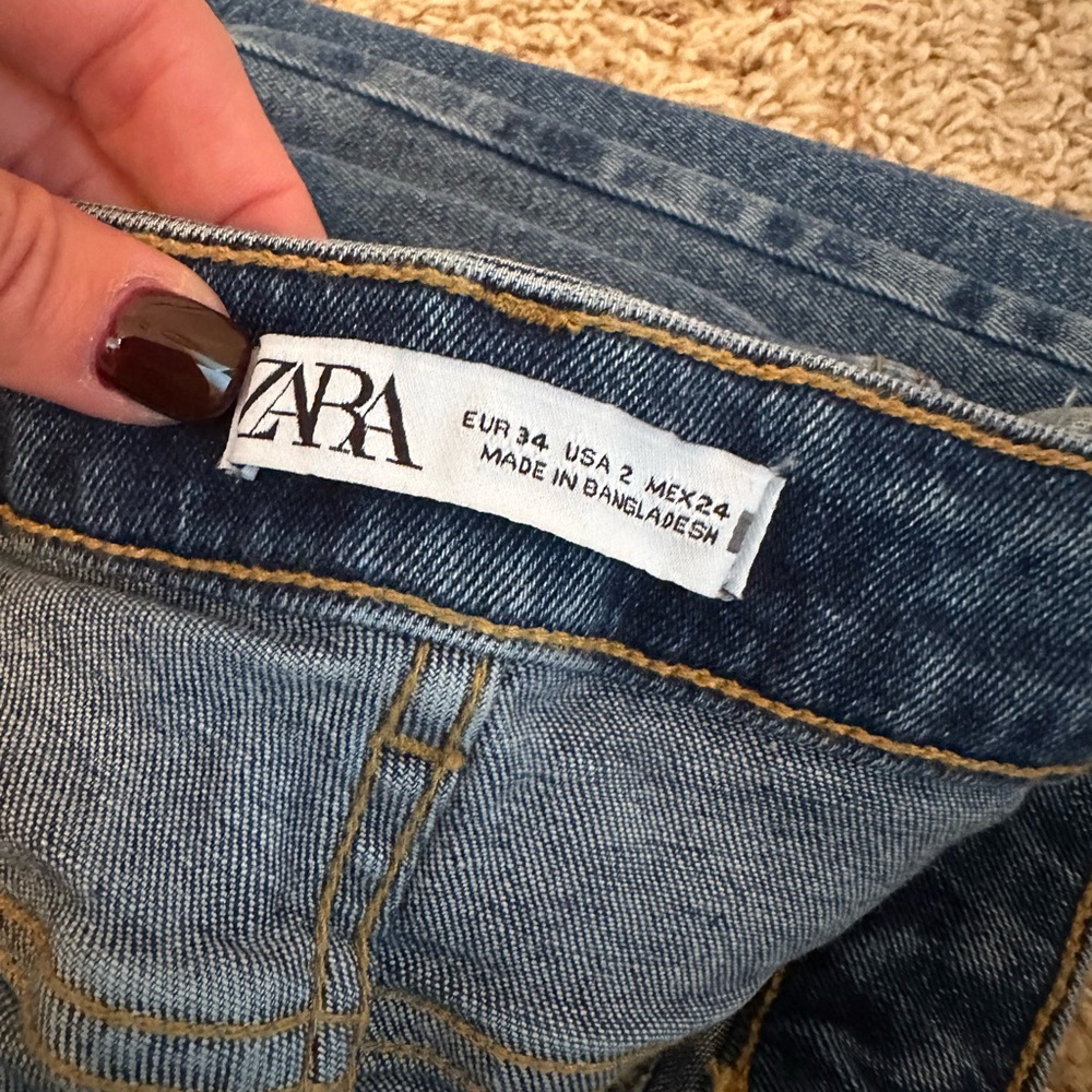 Zara Women's Flare Jeans - Dark Blue - Picture 3 of 3